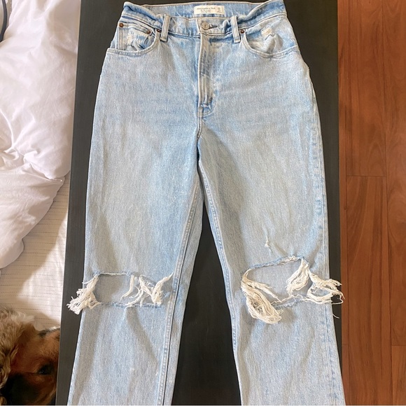 Abercrombie & Fitch Denim - Abercrombie & Fitch
The 90s Straight
Ultra High Rise